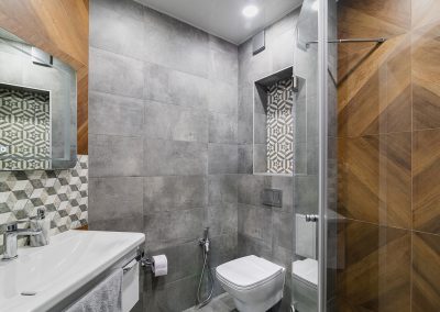 интериорен-дизайн-баня-бетон-варна